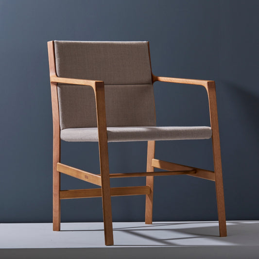 Arrow Chair CR2
