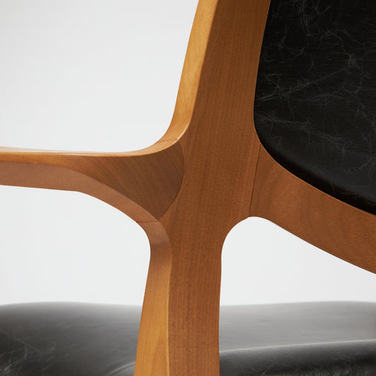 Aurora Armchair AA2
