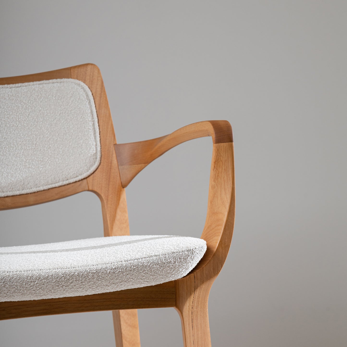 Aurora Stool SA1