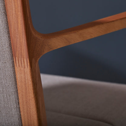 Arrow Chair CR2