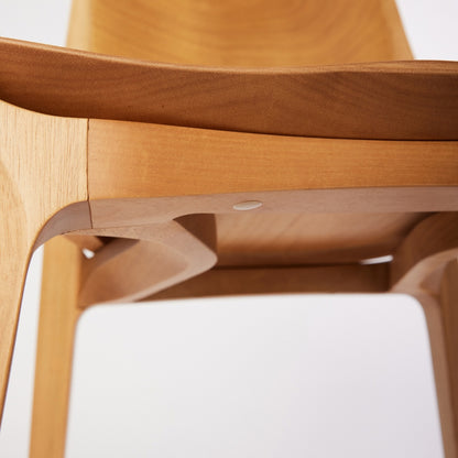 Aurora Chair CA6