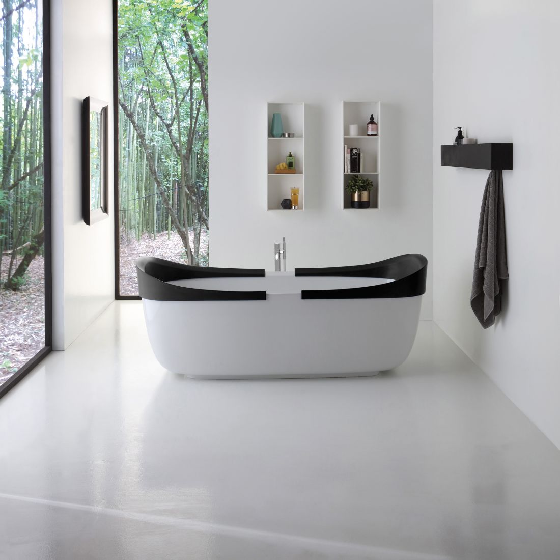 Snug Bathtub
