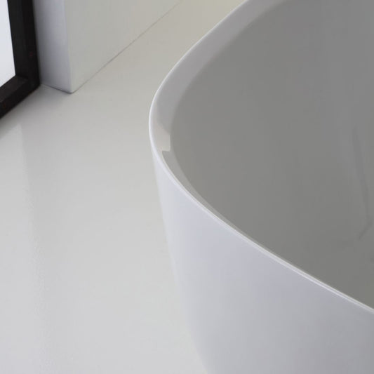 Snug Bathtub
