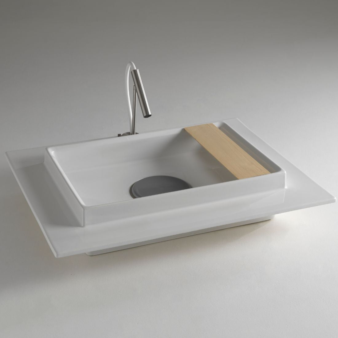 Wide Square Sink