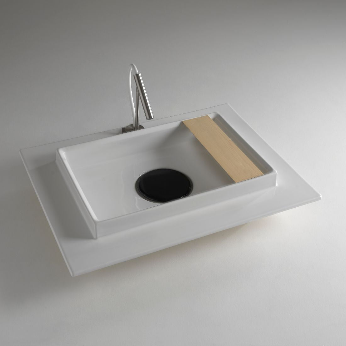 Wide Square Sink