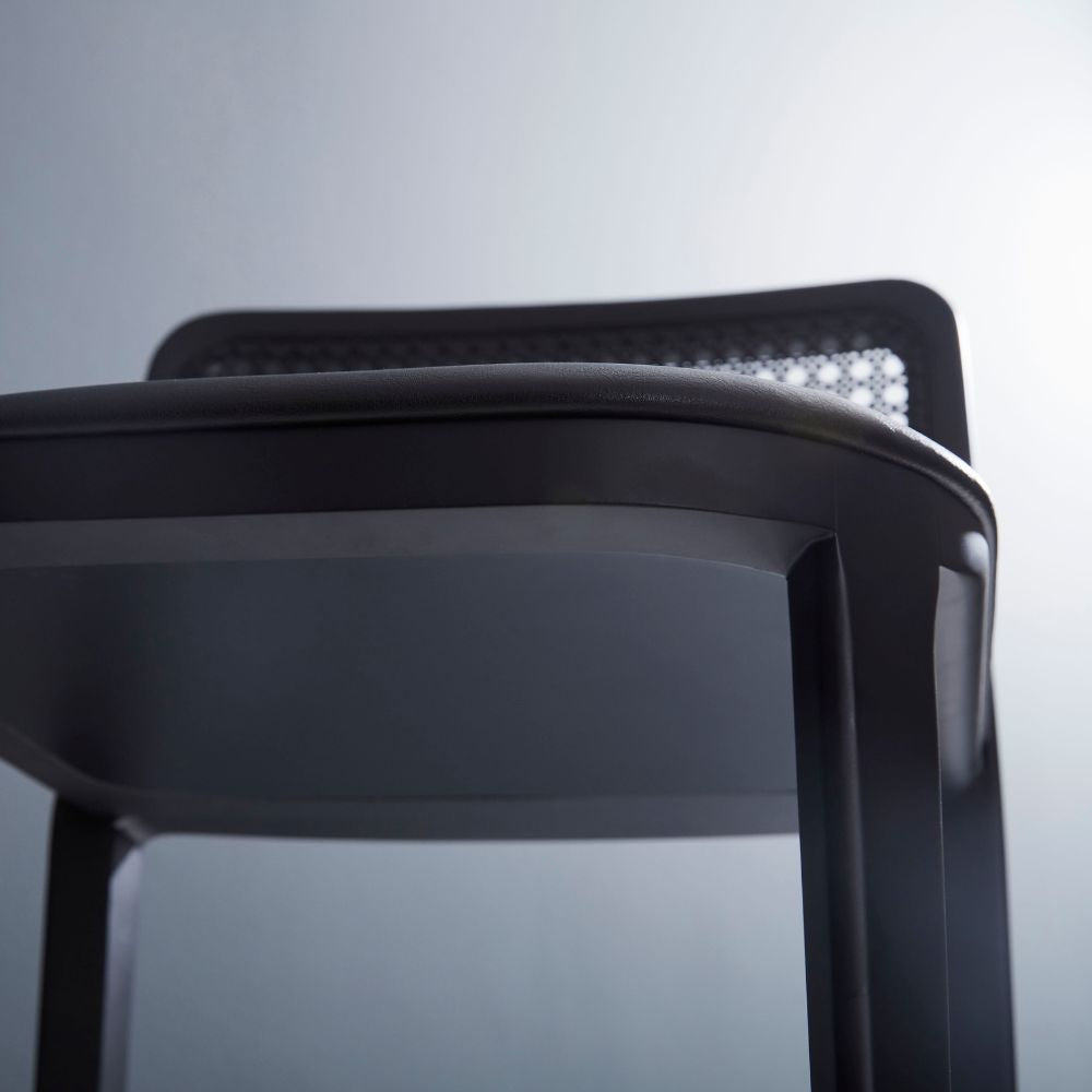 Wing Stool SW1