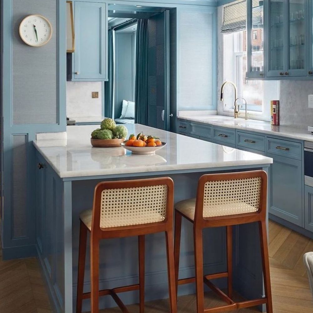 Wing Stool SW6