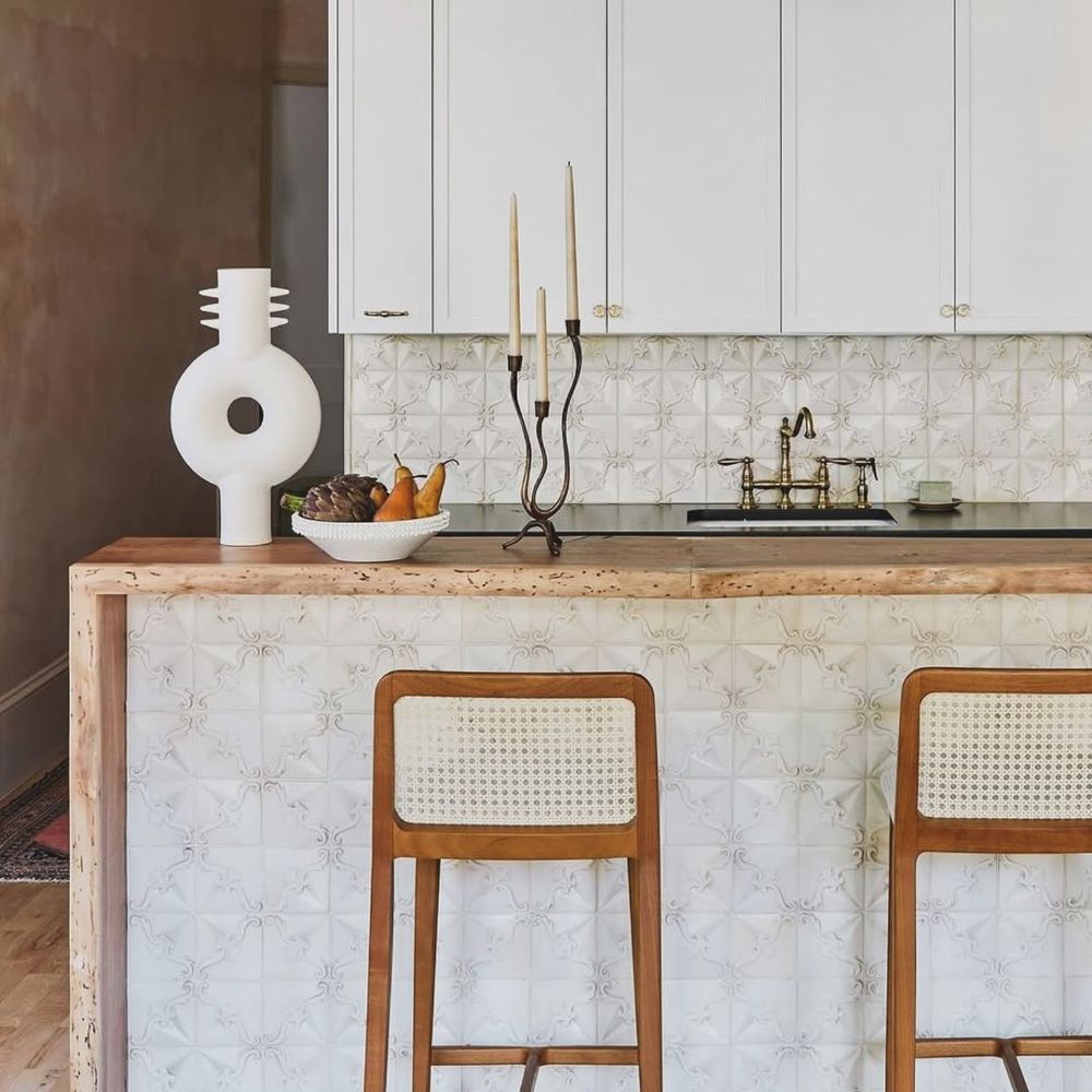 Wing Stool SW6